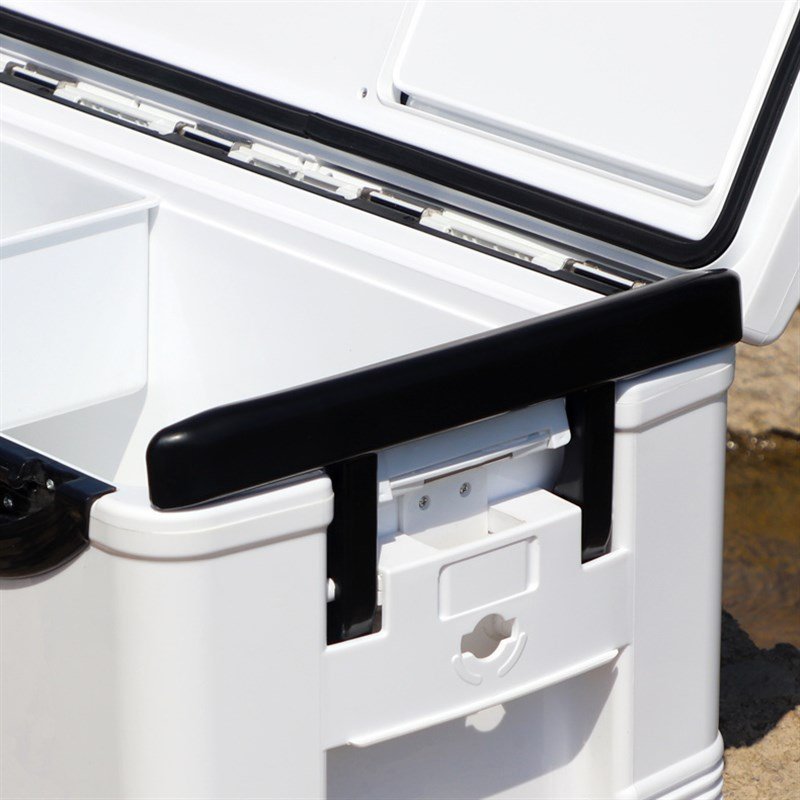 I've got a full set of new fishing refrigerators with long-size fishing boxes and large-capacity fishing for multi-purpose outdoor refrigerators